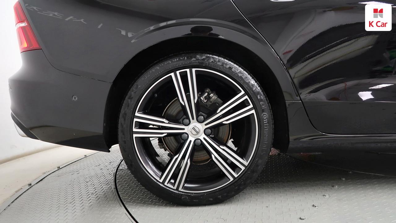 VOLVO S60 (3rd Generation) 2.0 B5