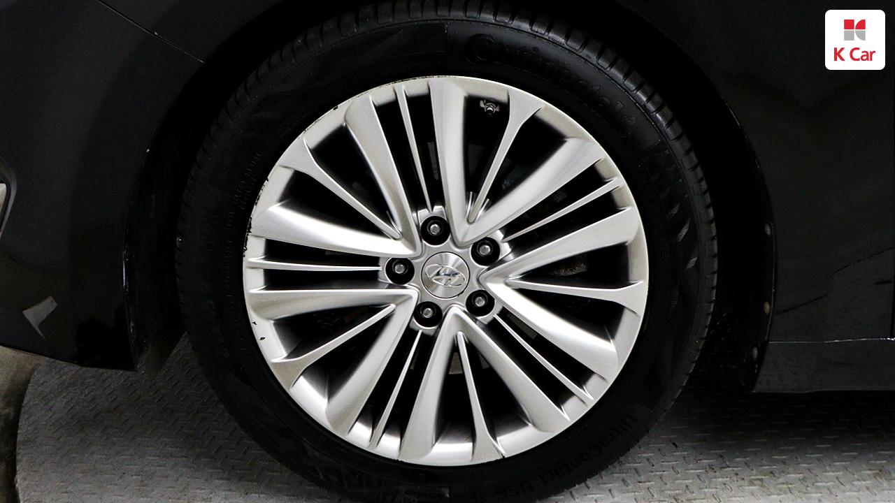 HYUNDAI Aslan G330