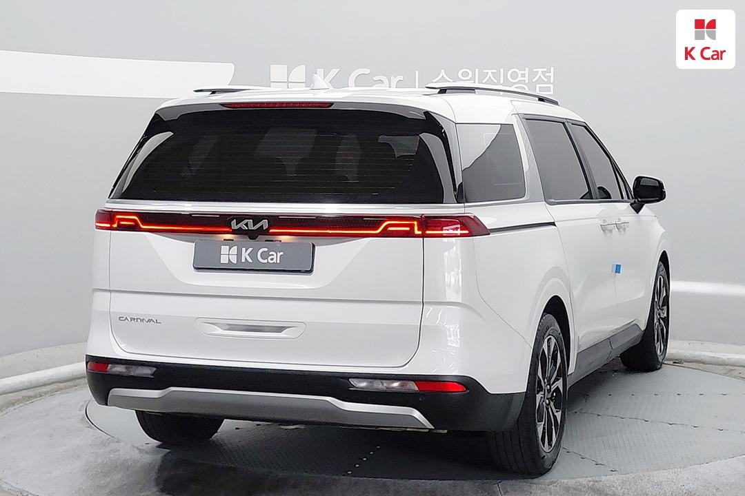 Kia Carnival Diesel 2.2 Prestige — фото 4