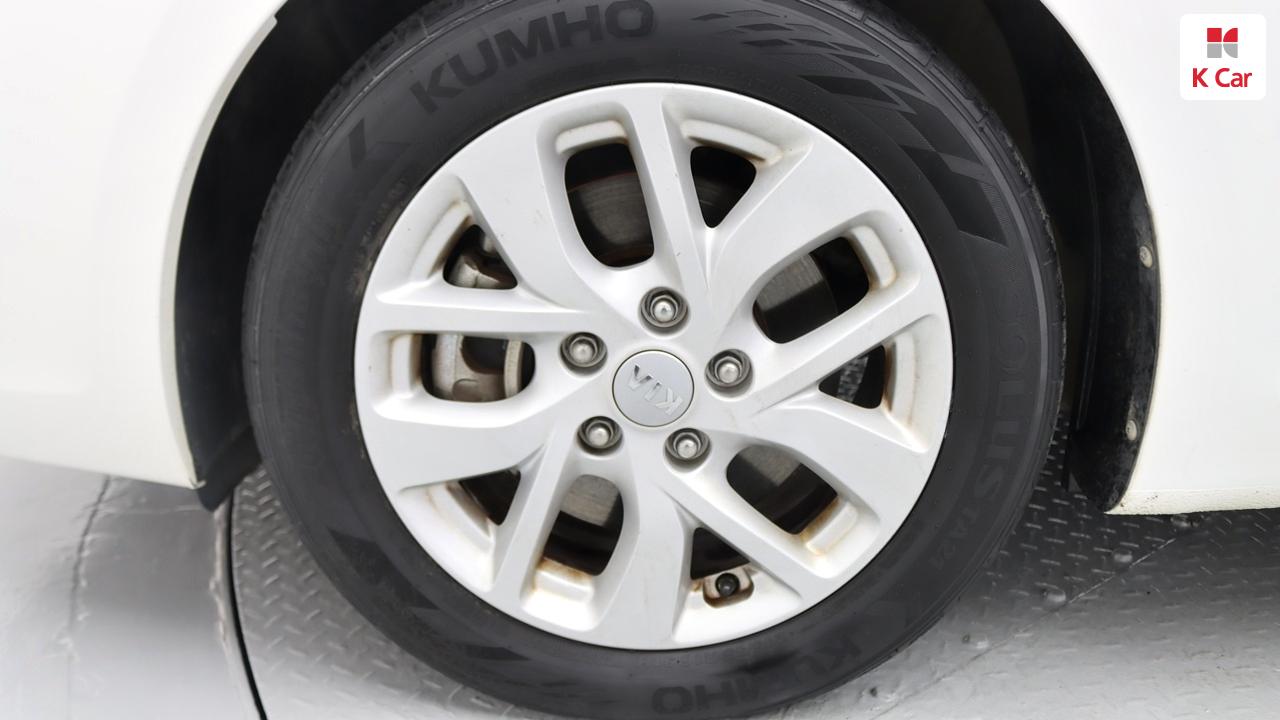 KIA The New Carens 2.0 LPi 7-Seater