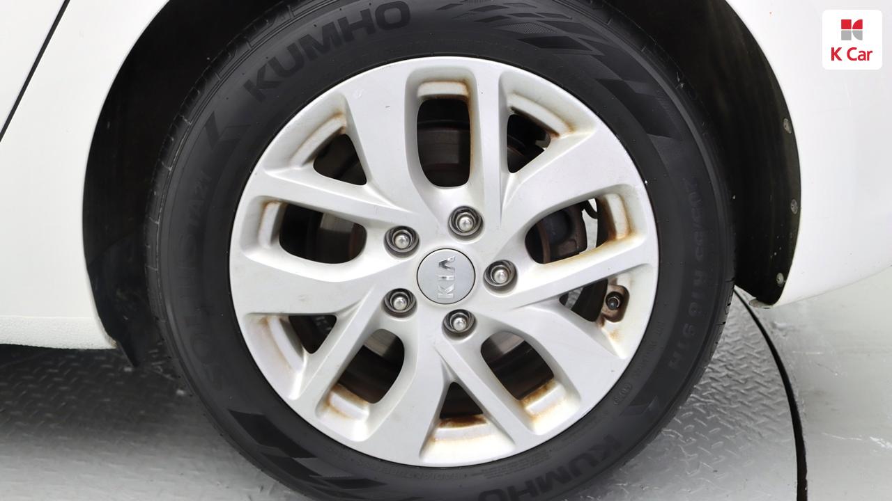 KIA The New Carens 2.0 LPi 7-Seater