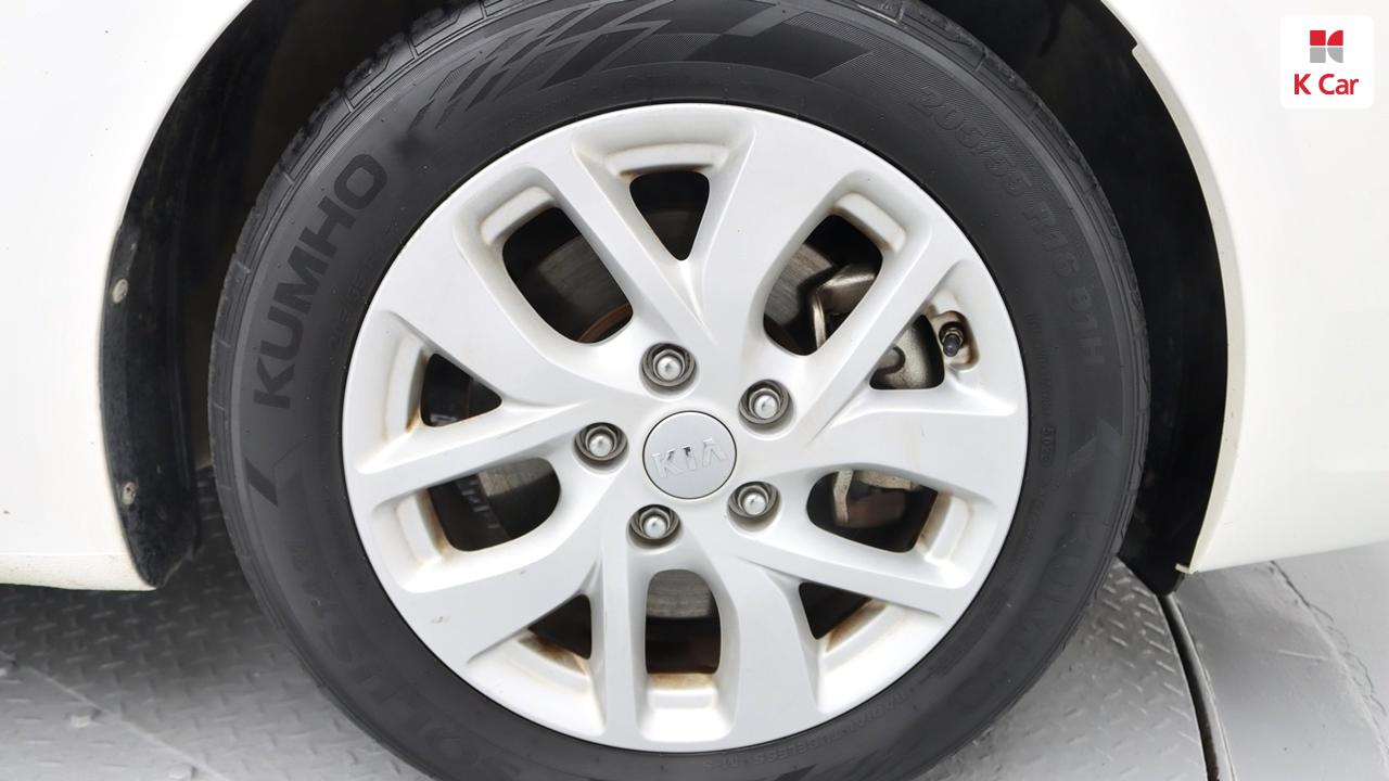 KIA The New Carens 2.0 LPi 7-Seater