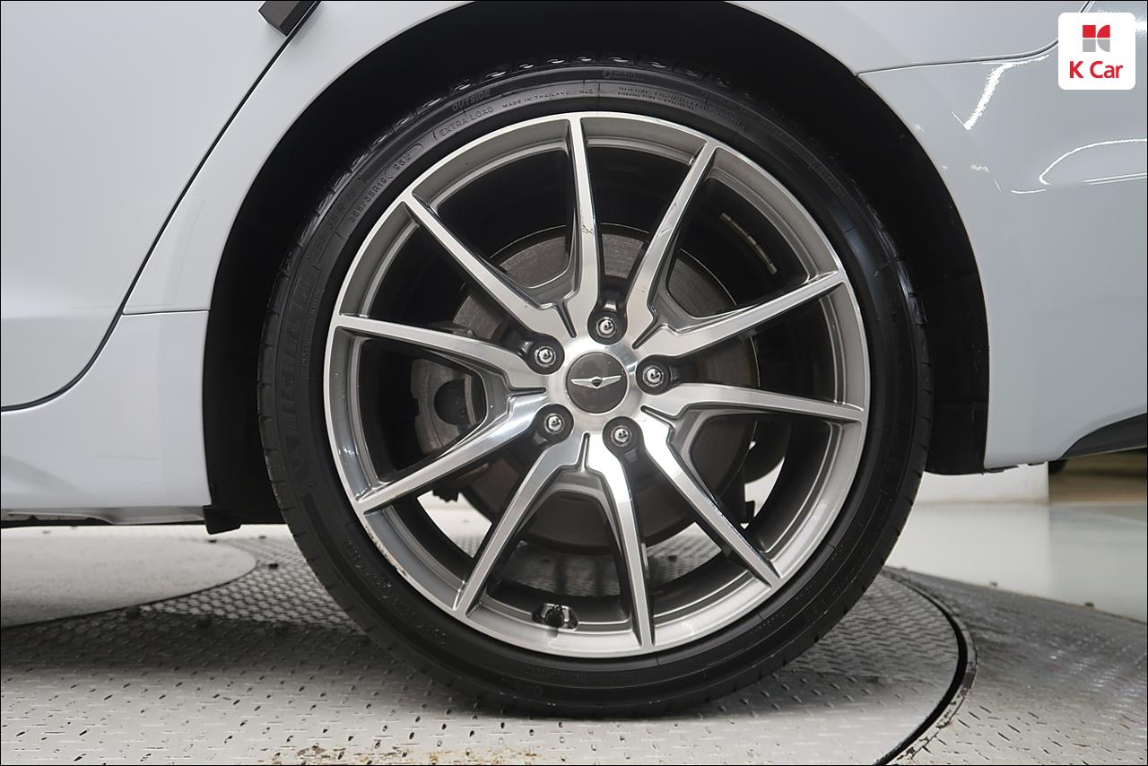 GENESIS G70 3.3T Sports