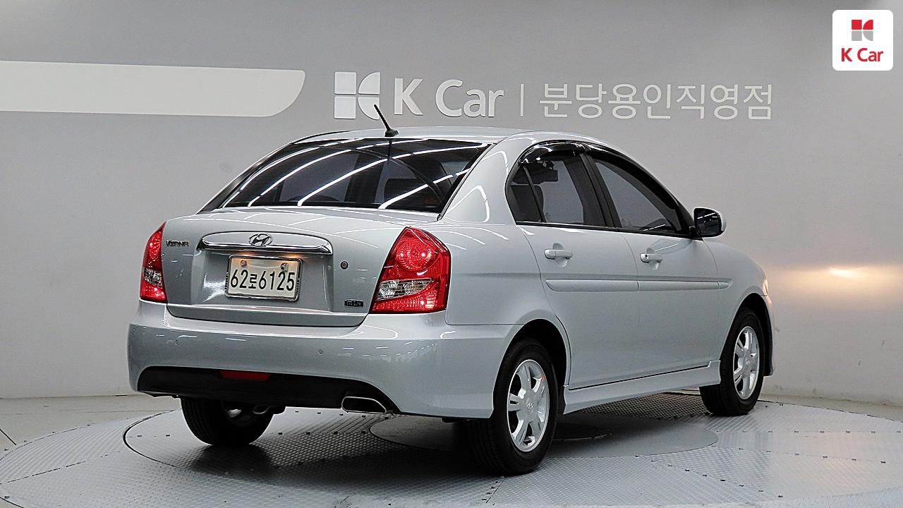 현대 베르나 트랜스폼 1.4 DOHC 럭셔리