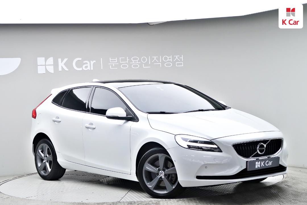 Volvo V40 D3 Momentum 4