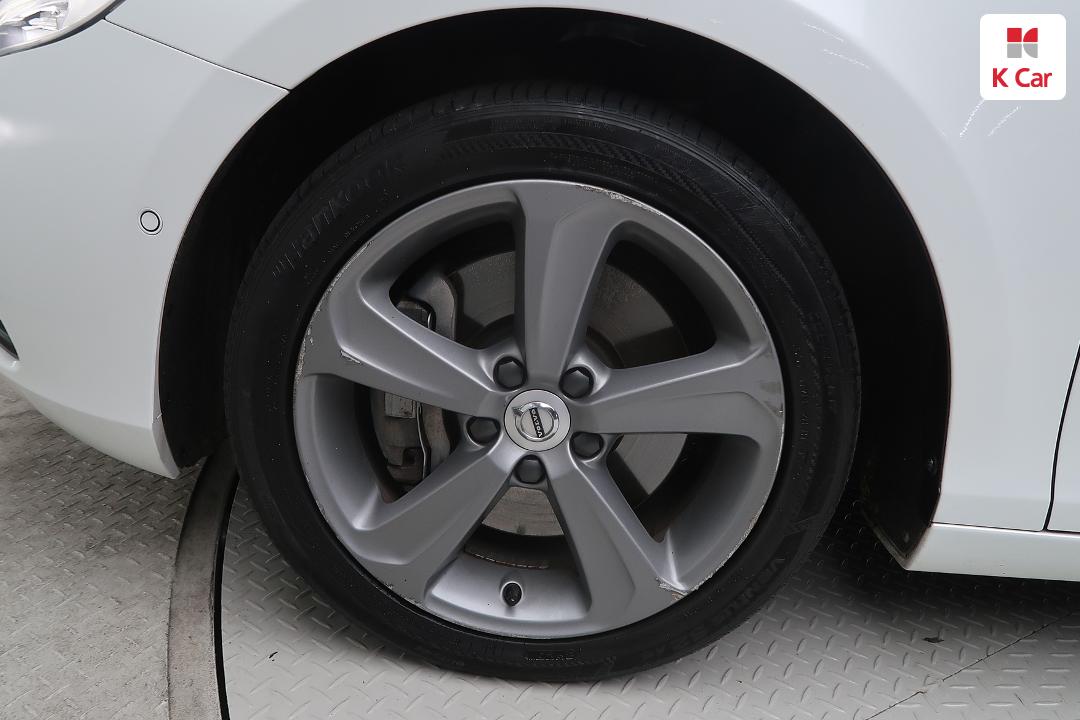 Volvo V40 D3 Momentum 6