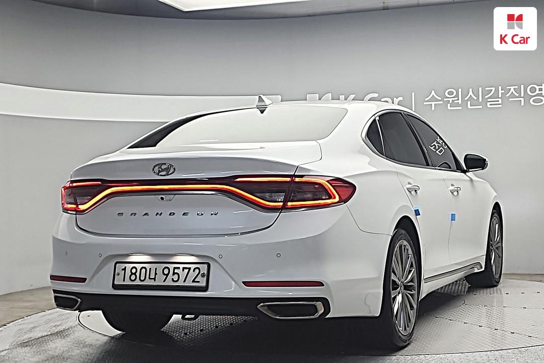 Hyundai Grandeur IG 2.4 Premium No sub-trim 5