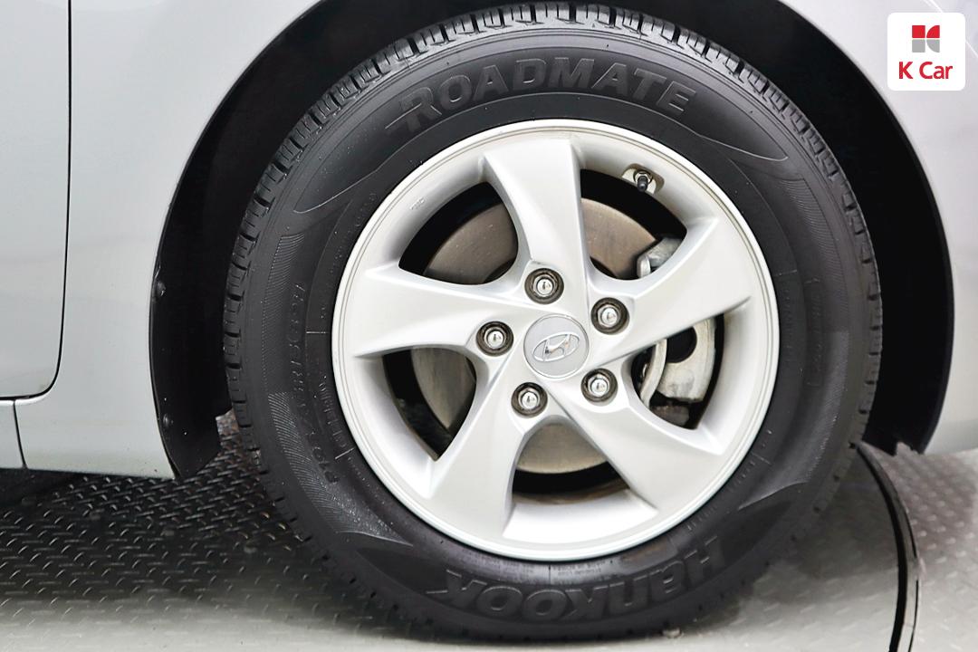 Hyundai Avante 1.6 GDi Smart Base Type 8