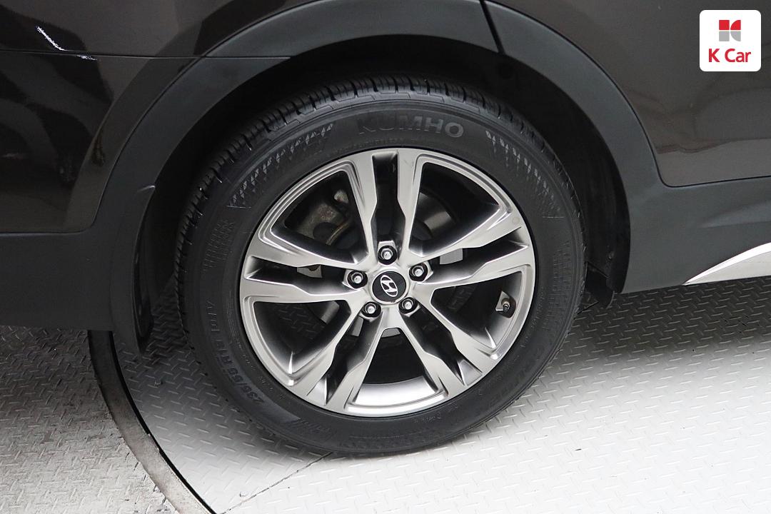 Hyundai Maxcruz Gasoline 3.3 4WD Finest Edition 9