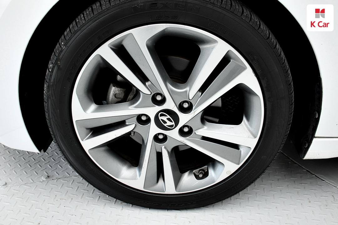 Hyundai Avante AD 1.6 GDI Value Plus 6