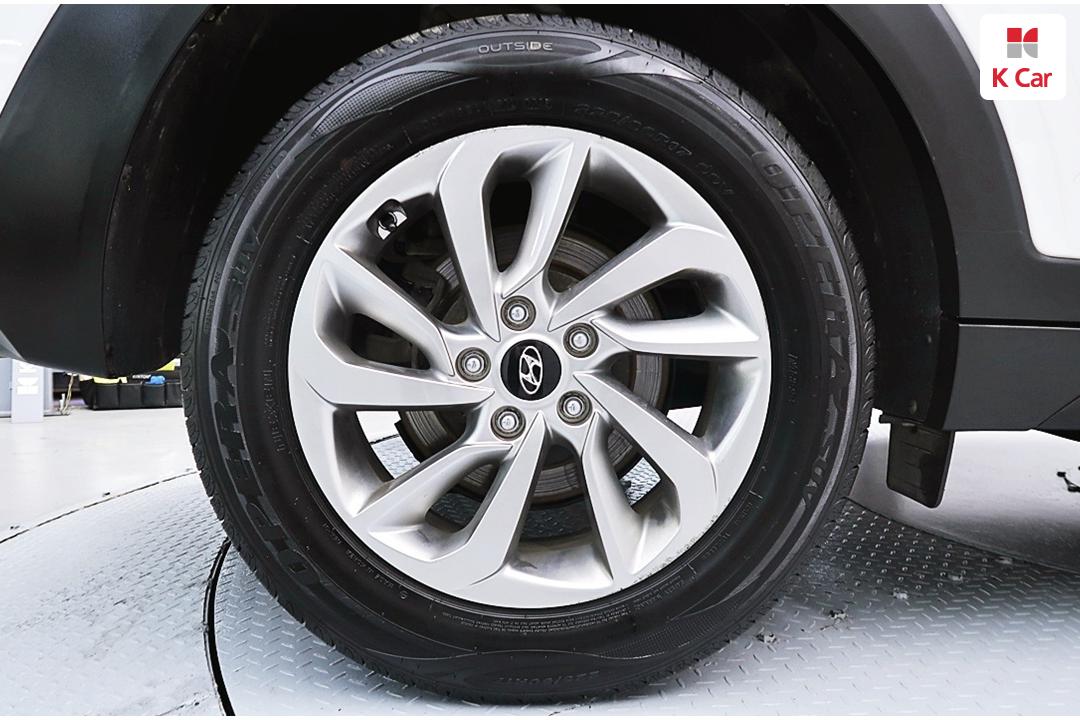 Hyundai Tucson Gasoline 1.6 Turbo 2WD Style 9