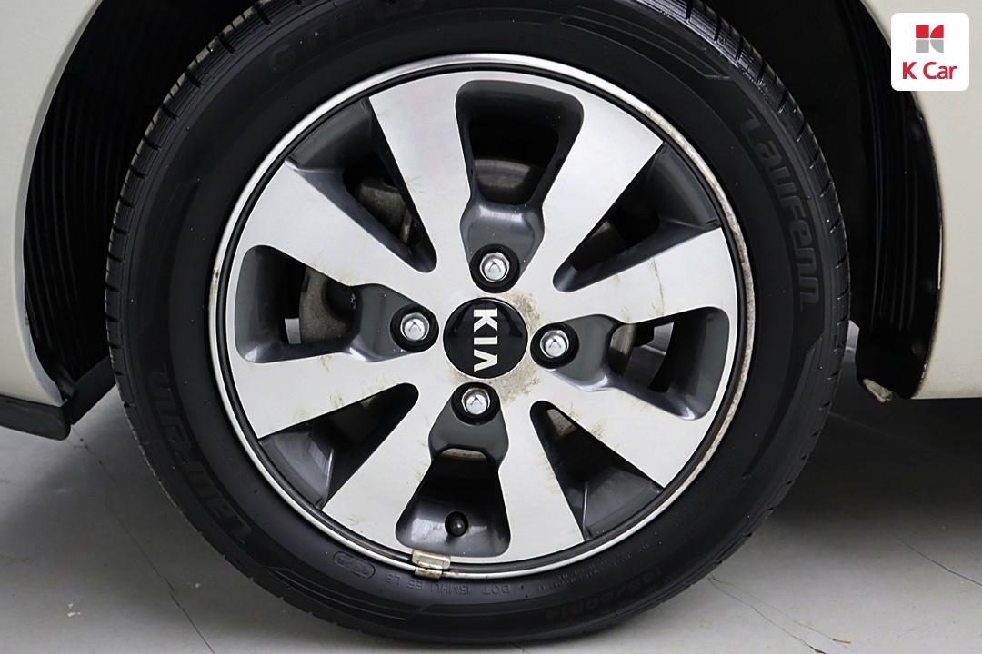 Kia Morning Deluxe Trendy 6