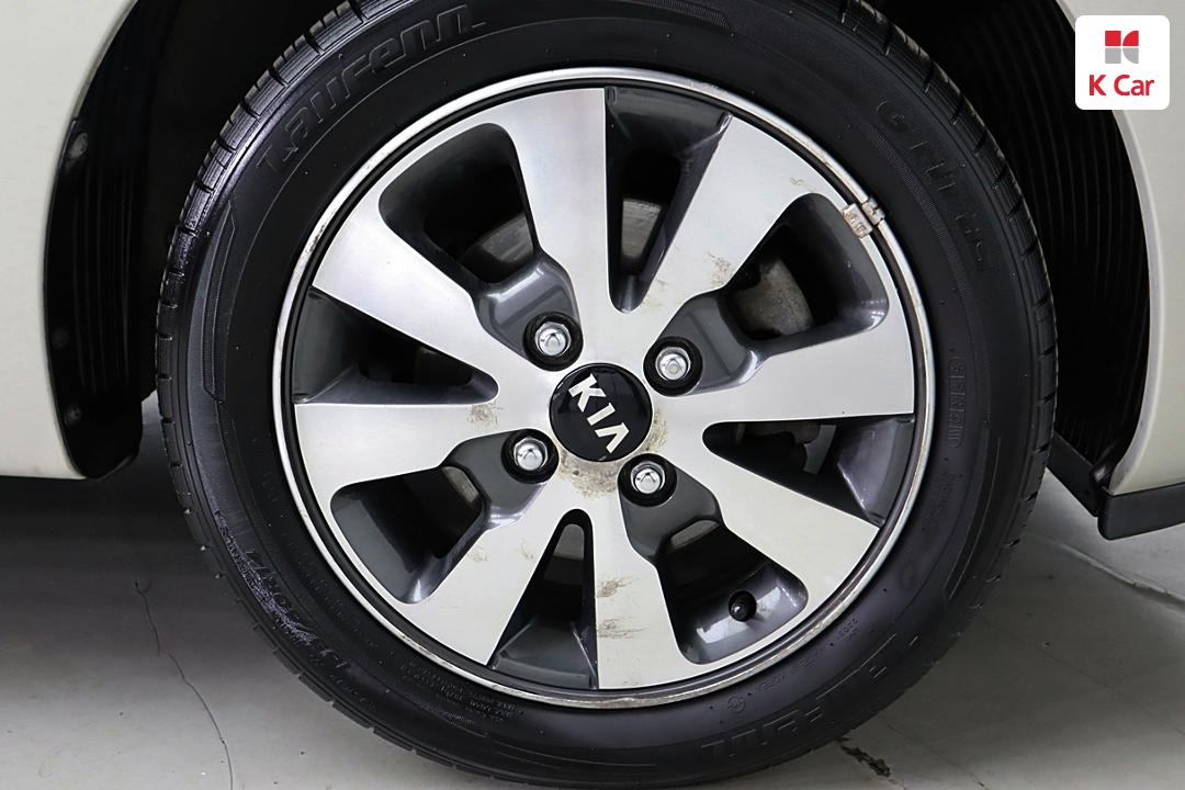Kia Morning Deluxe Trendy 8