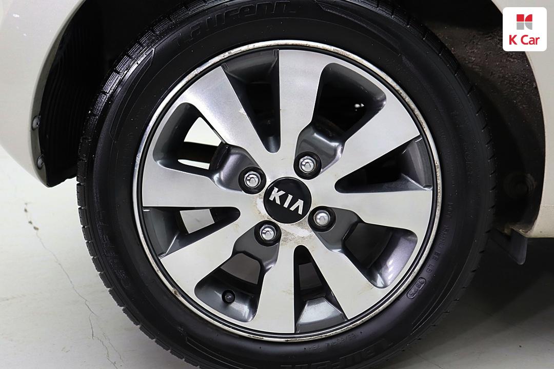 Kia Morning Deluxe Trendy 9