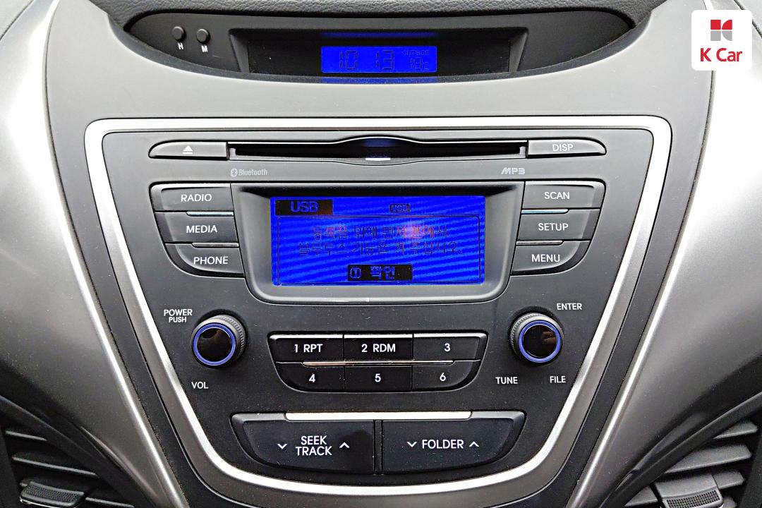 Hyundai Avante MD M16 GDI Smart 9