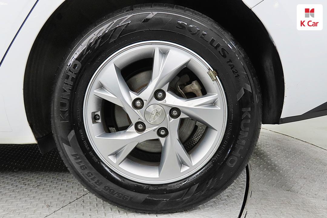 Hyundai Avante CN7 Gasoline 1.6 Modern 7