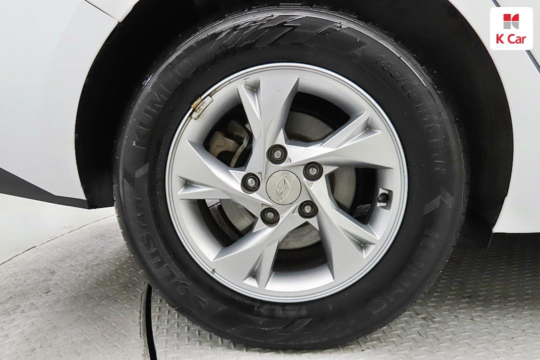 Hyundai Avante CN7 Gasoline 1.6 Modern 9