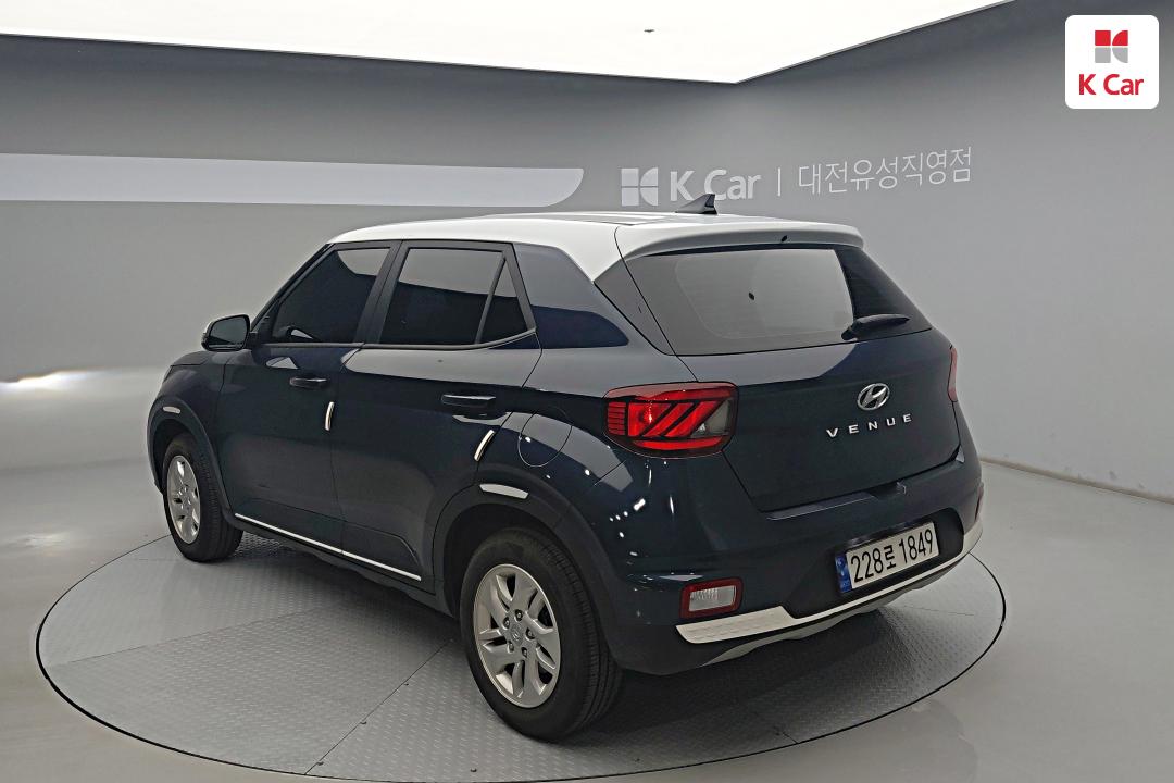 Hyundai Venue 1.6 Modern 3