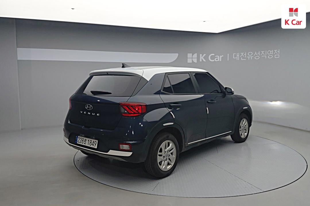 Hyundai Venue 1.6 Modern 5