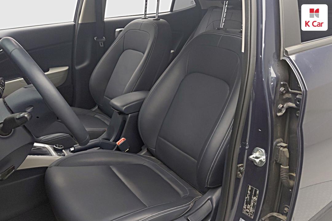 Hyundai Venue 1.6 Modern 6