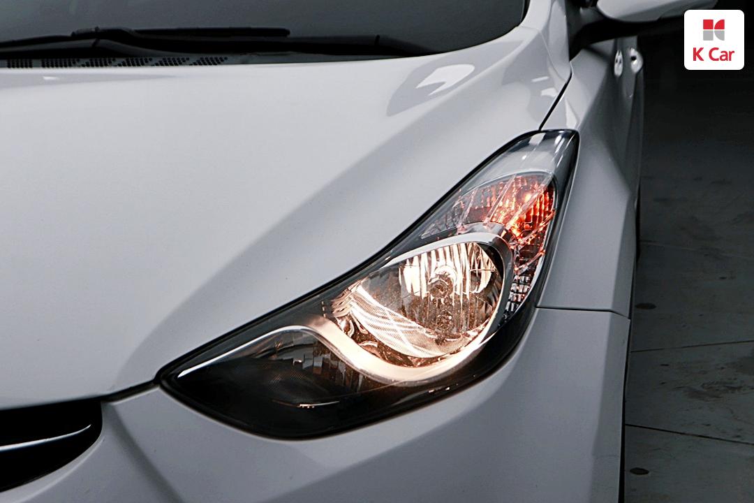 Hyundai Avante MD M16 GDI Style 10