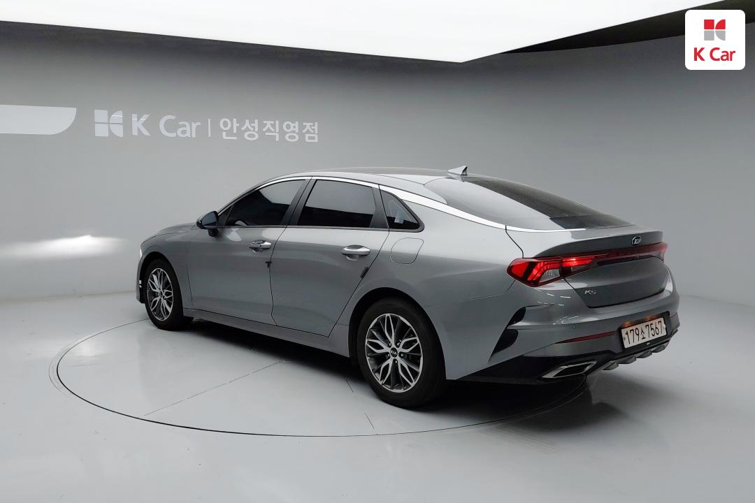 Kia K5 Gasoline 2.0 Trendy 3