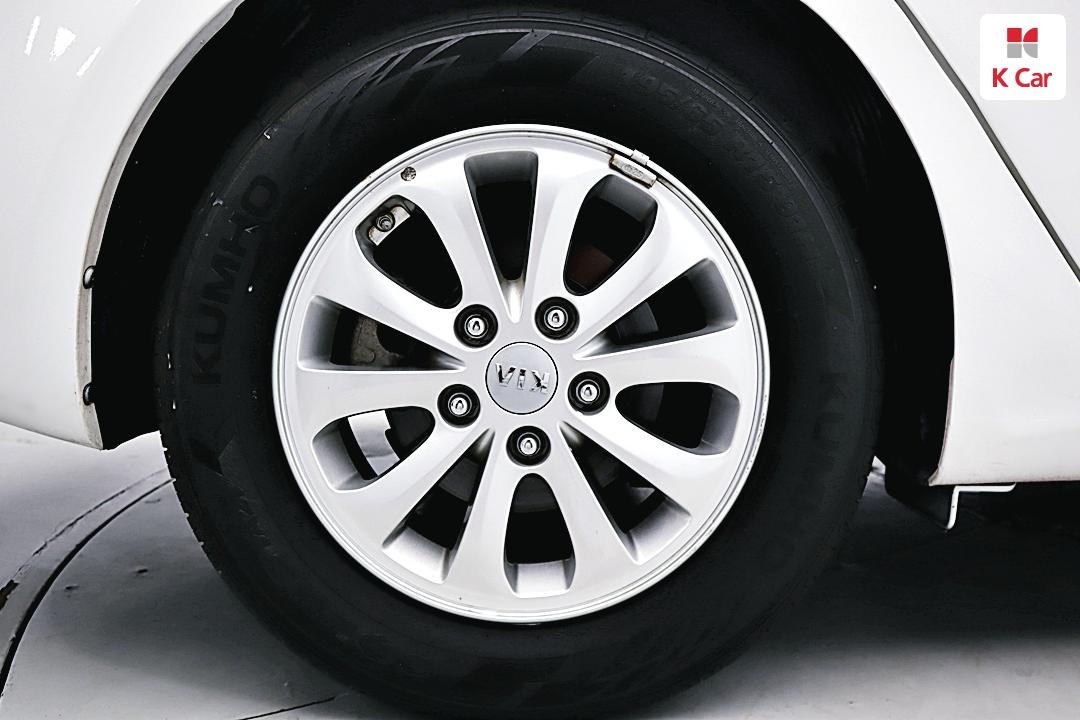 Kia K3 Deluxe 9