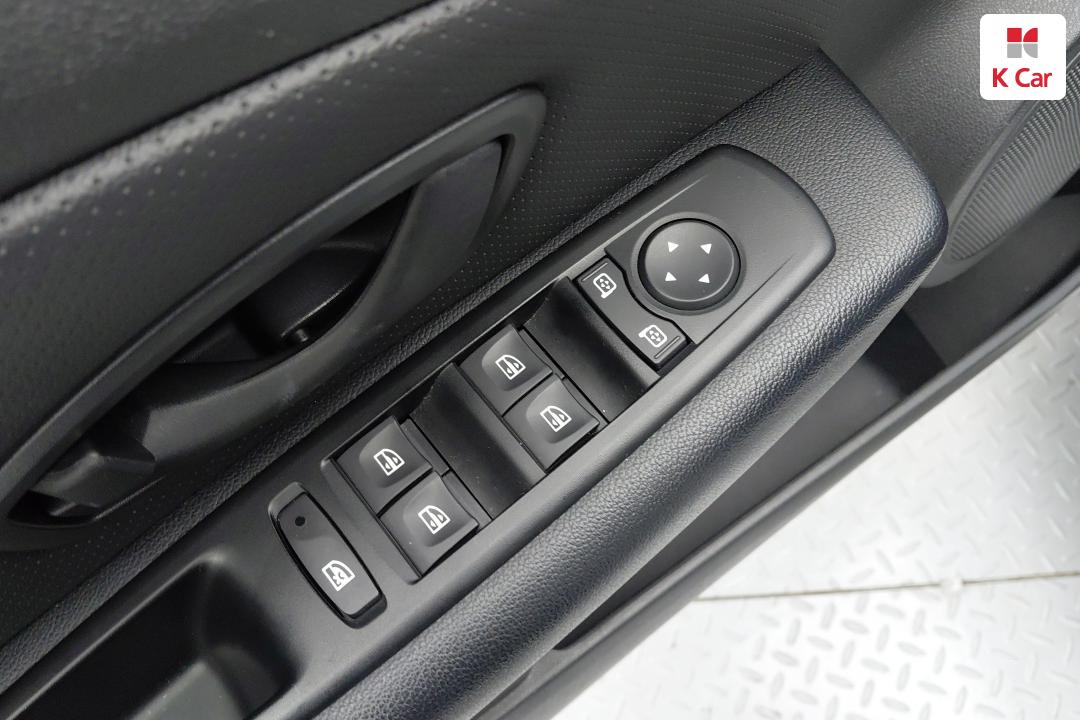 Renault SM3 Samsung Neo PE 8