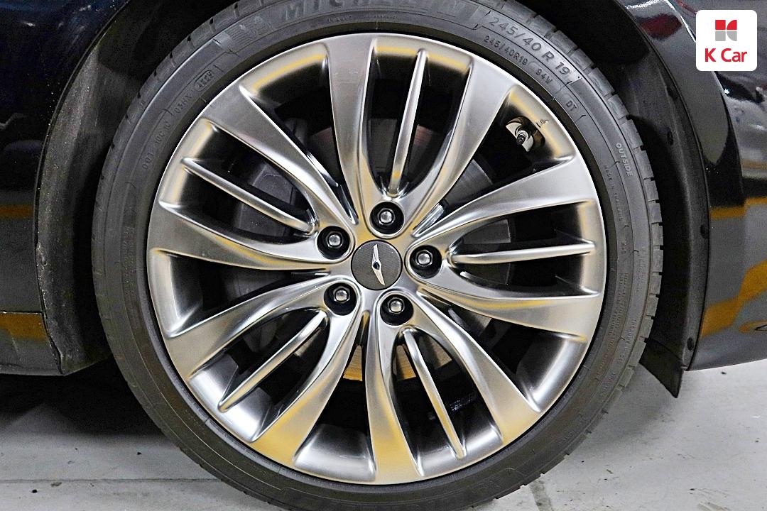 Genesis G80 3.3 GDI AWD Premium Luxury 8