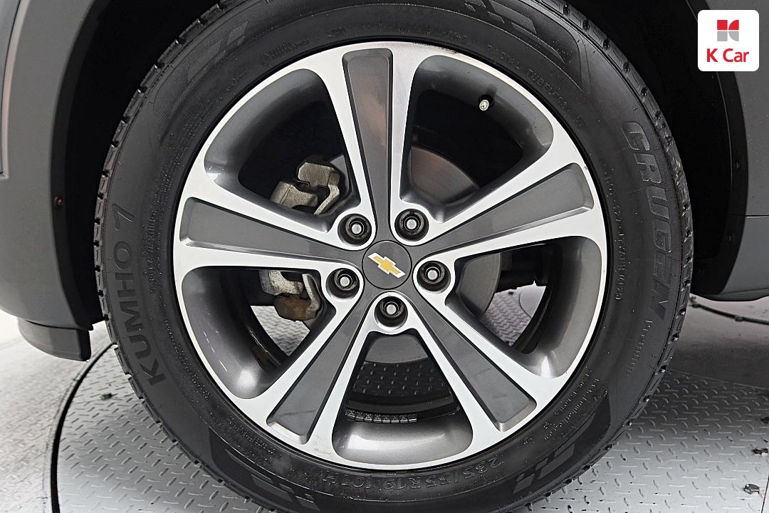 Chevrolet Captiva 2WD LT Deluxe Pack 6