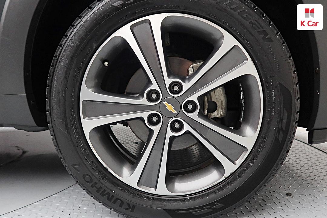 Chevrolet Captiva 2WD LT Deluxe Pack 8