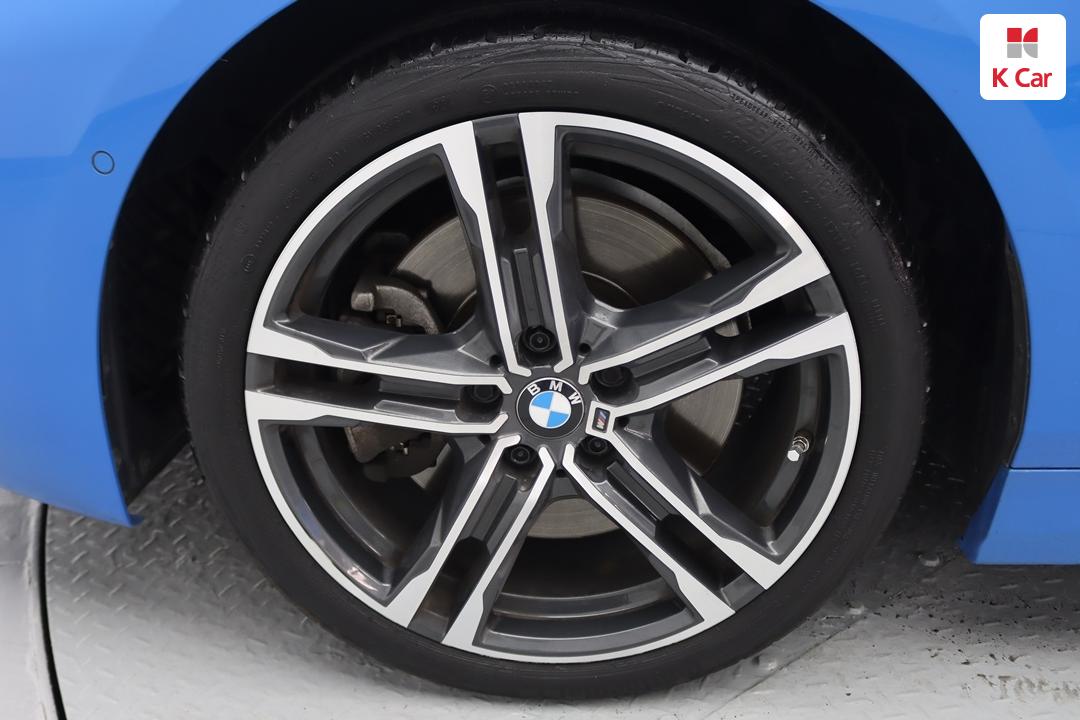 BMW 1 Series F40 Gasoline 2WD 120i M Sport — фото 5