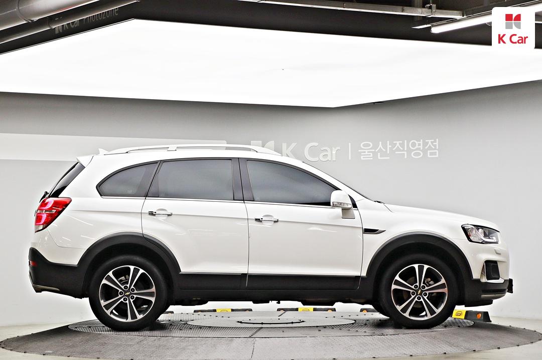 Chevrolet Captiva 2WD LT Deluxe Pack 6