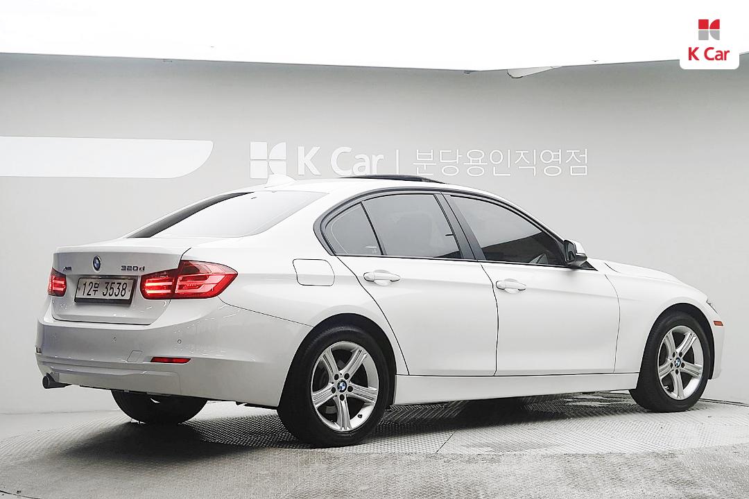 BMW 3 Series F30 320d xDrive 5