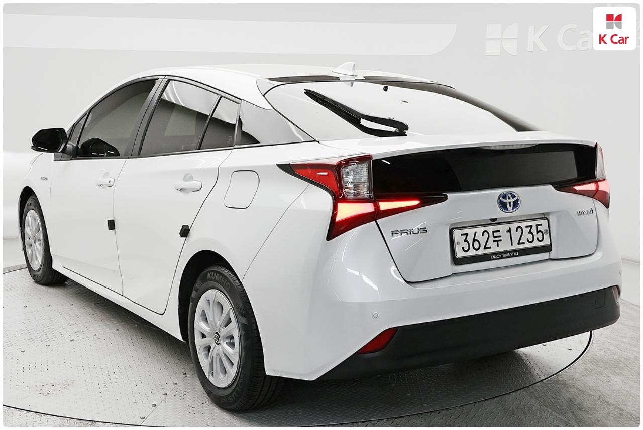 TOYOTA Prius (4th Generation) 1.8