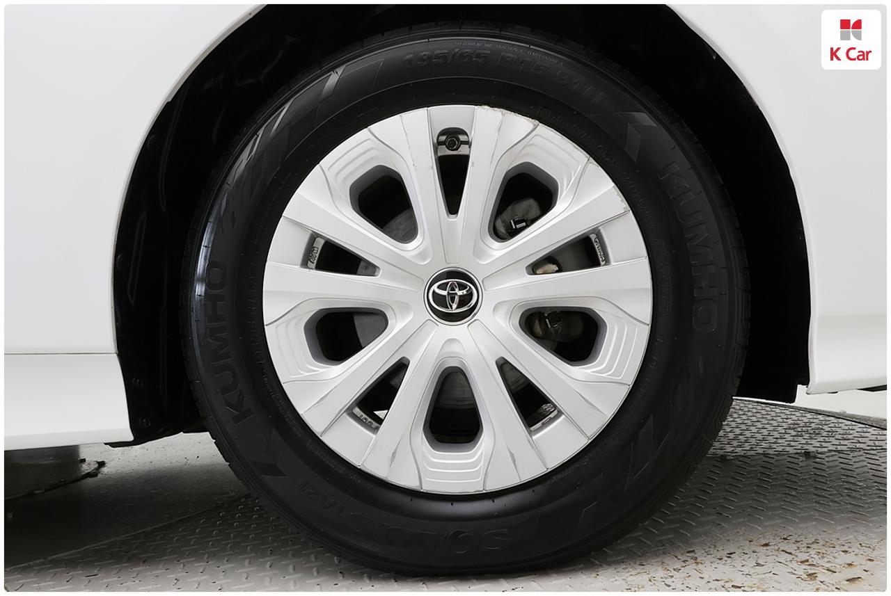 TOYOTA Prius (4th Generation) 1.8