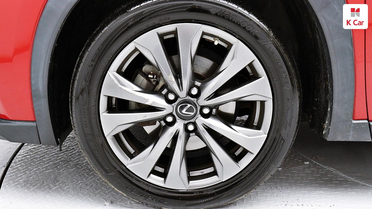 LEXUS UX 250h 2WD