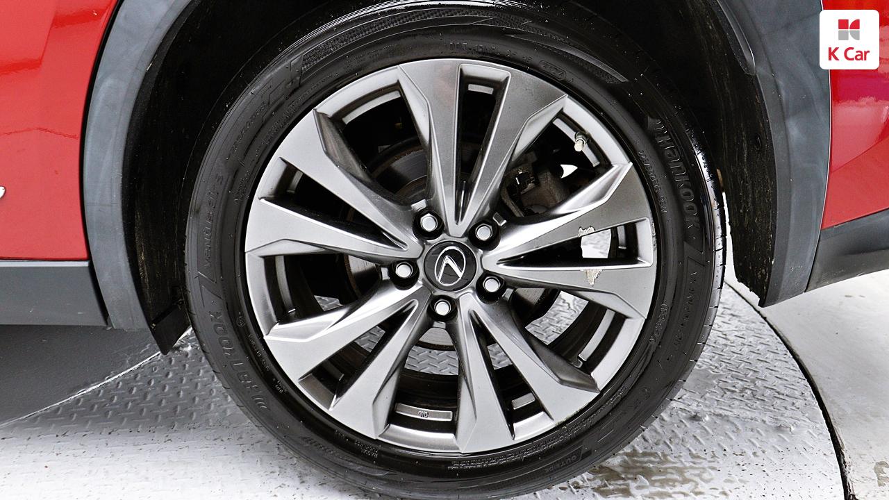 LEXUS UX 250h 2WD