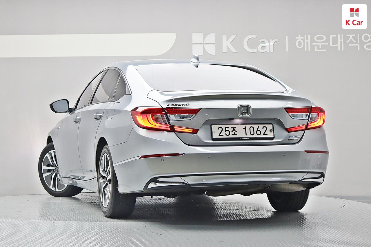 HONDA Accord (10th Generation) 2.0 Hybrid