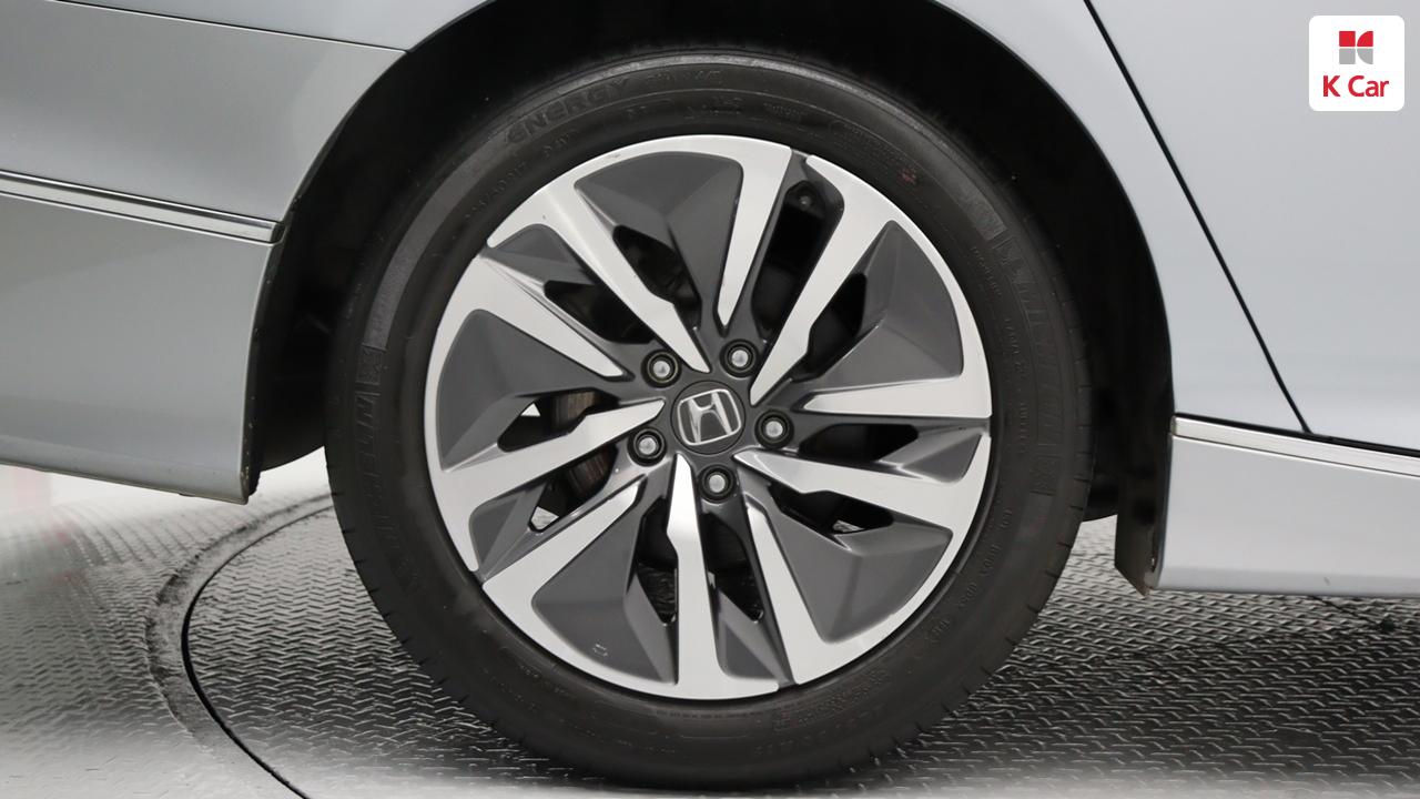 HONDA Accord (10th Generation) 2.0 Hybrid