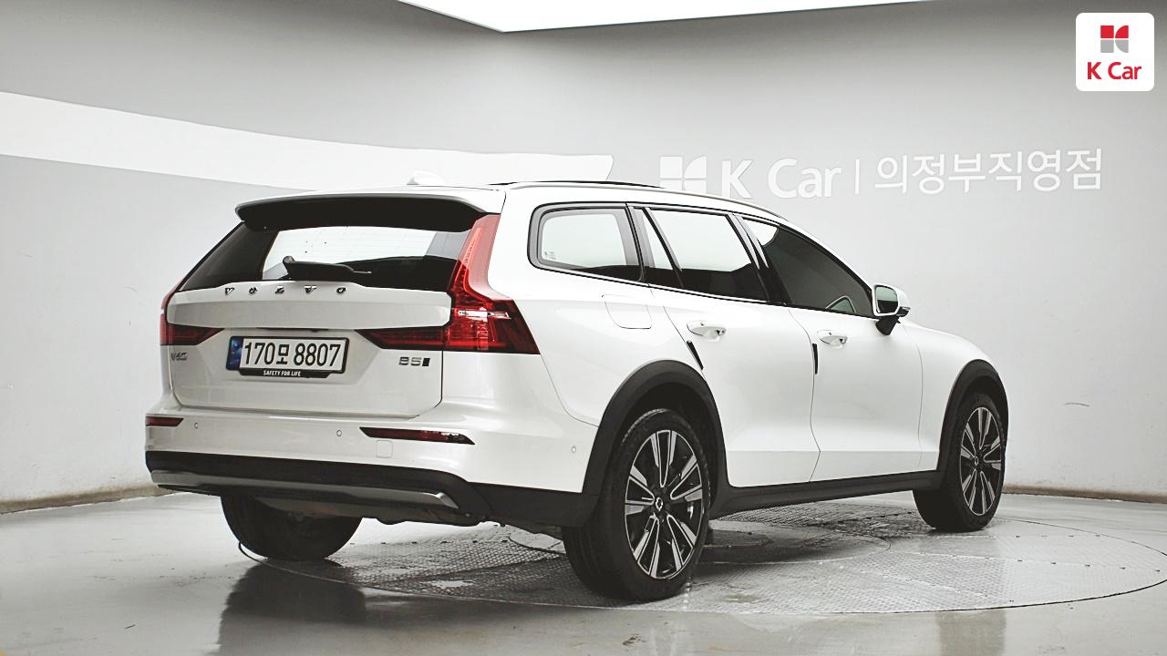 VOLVO V60 Cross Country (2nd Generation) 2.0 B5 AWD