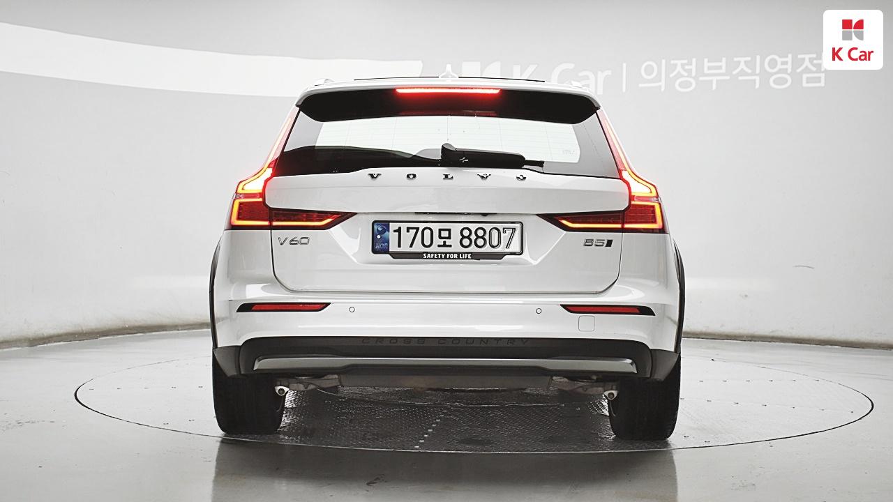 VOLVO V60 Cross Country (2nd Generation) 2.0 B5 AWD