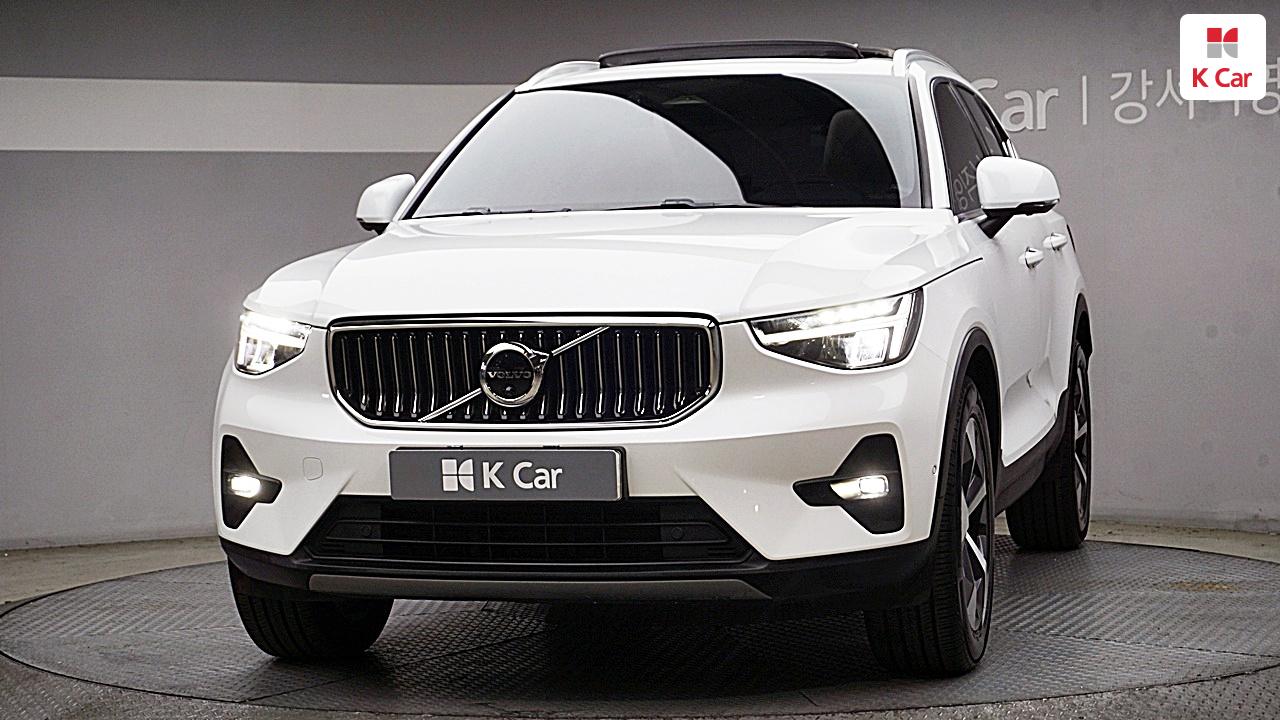 VOLVO XC40 2.0 B4 AWD
