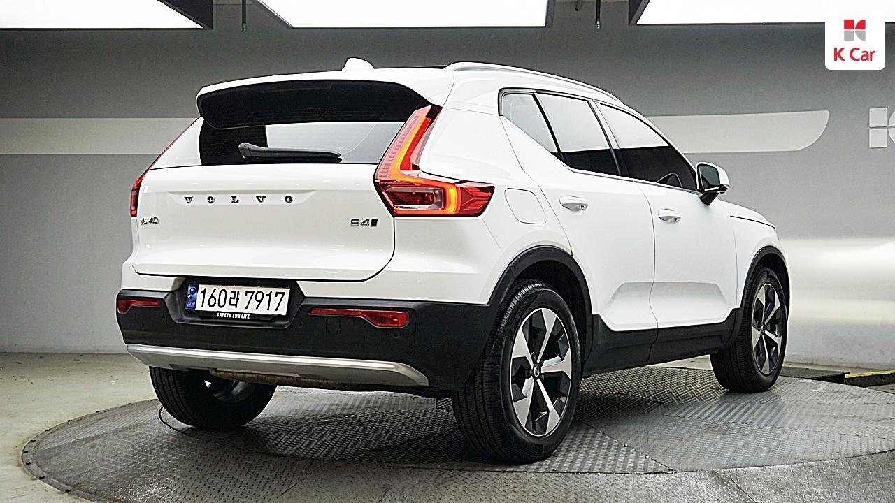 VOLVO XC40 2.0 B4 AWD