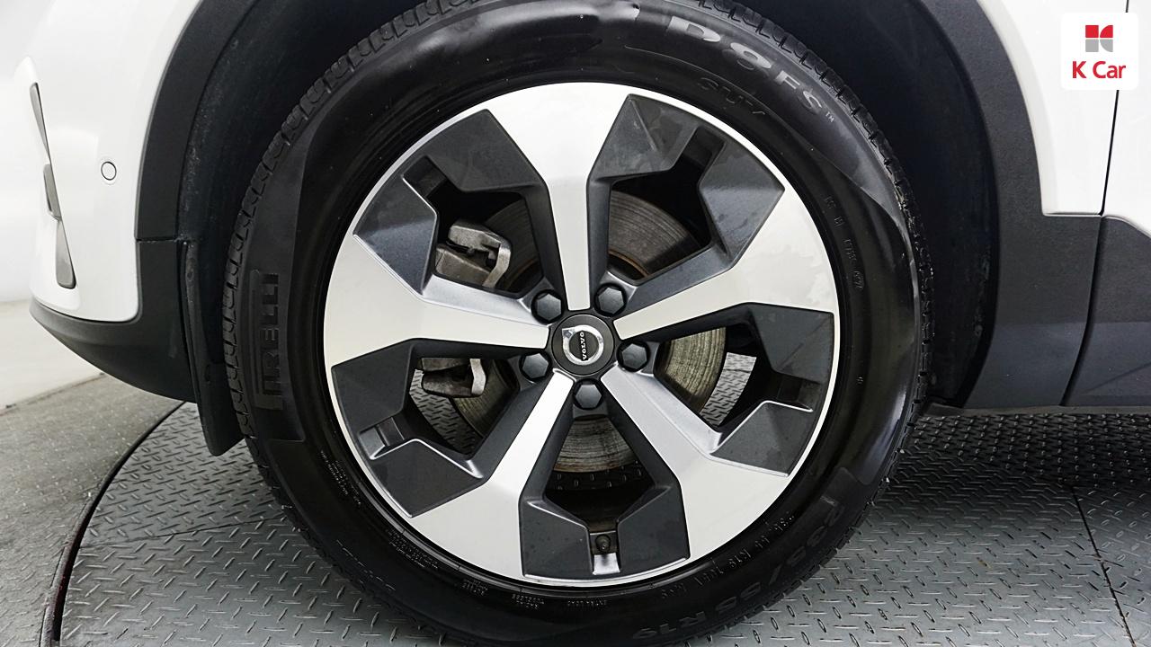 VOLVO XC40 2.0 B4 AWD