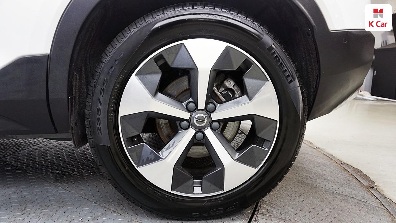 VOLVO XC40 2.0 B4 AWD