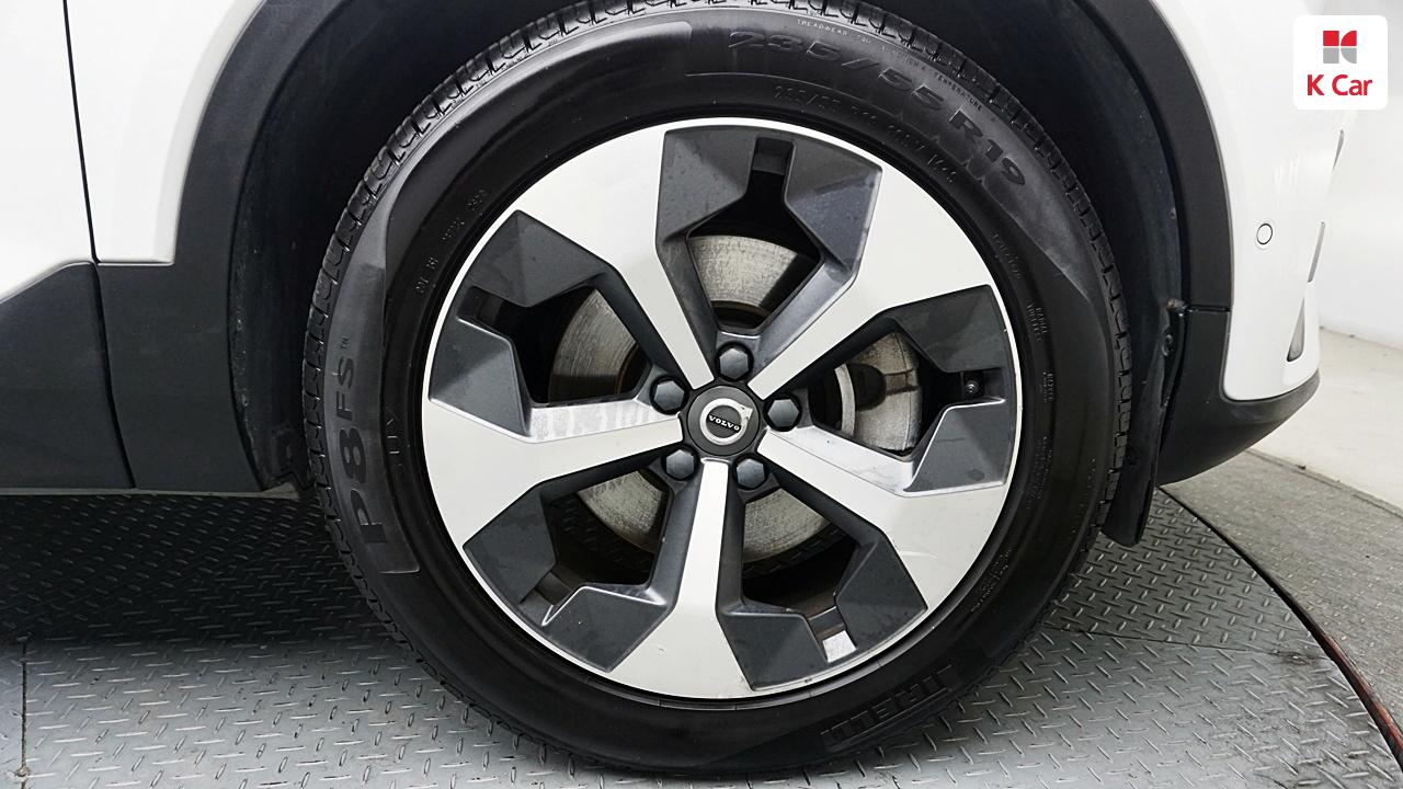 VOLVO XC40 2.0 B4 AWD
