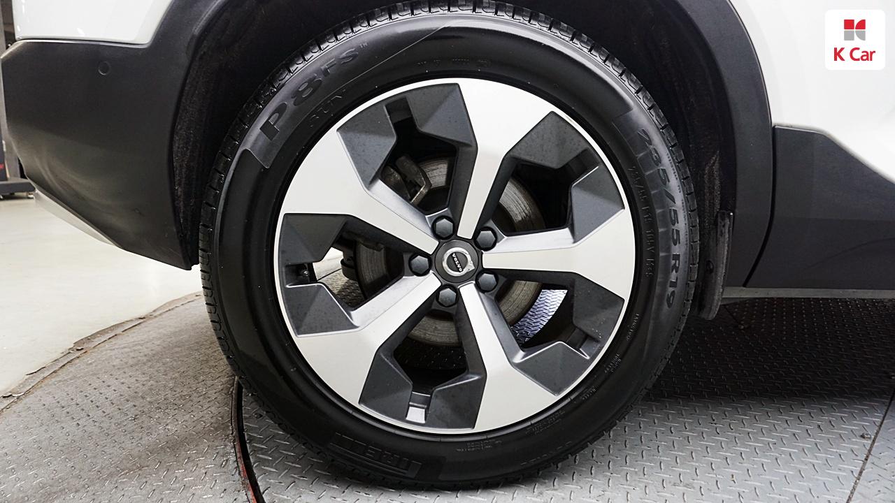 VOLVO XC40 2.0 B4 AWD