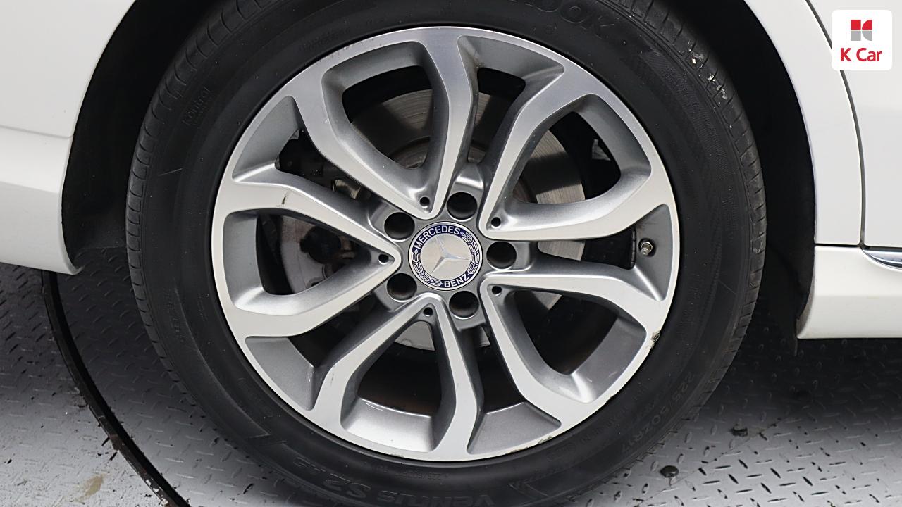 BENZ C-Class (4th Generation) C220 D 4matic