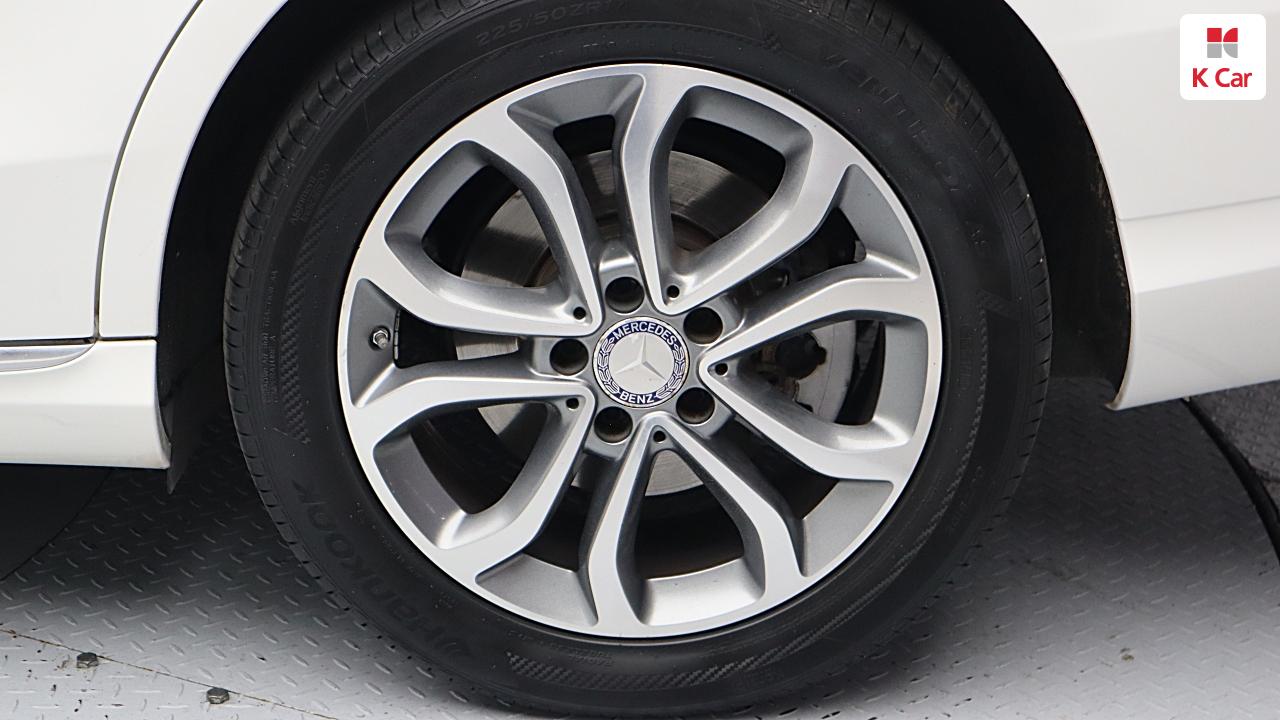 BENZ C-Class (4th Generation) C220 D 4matic